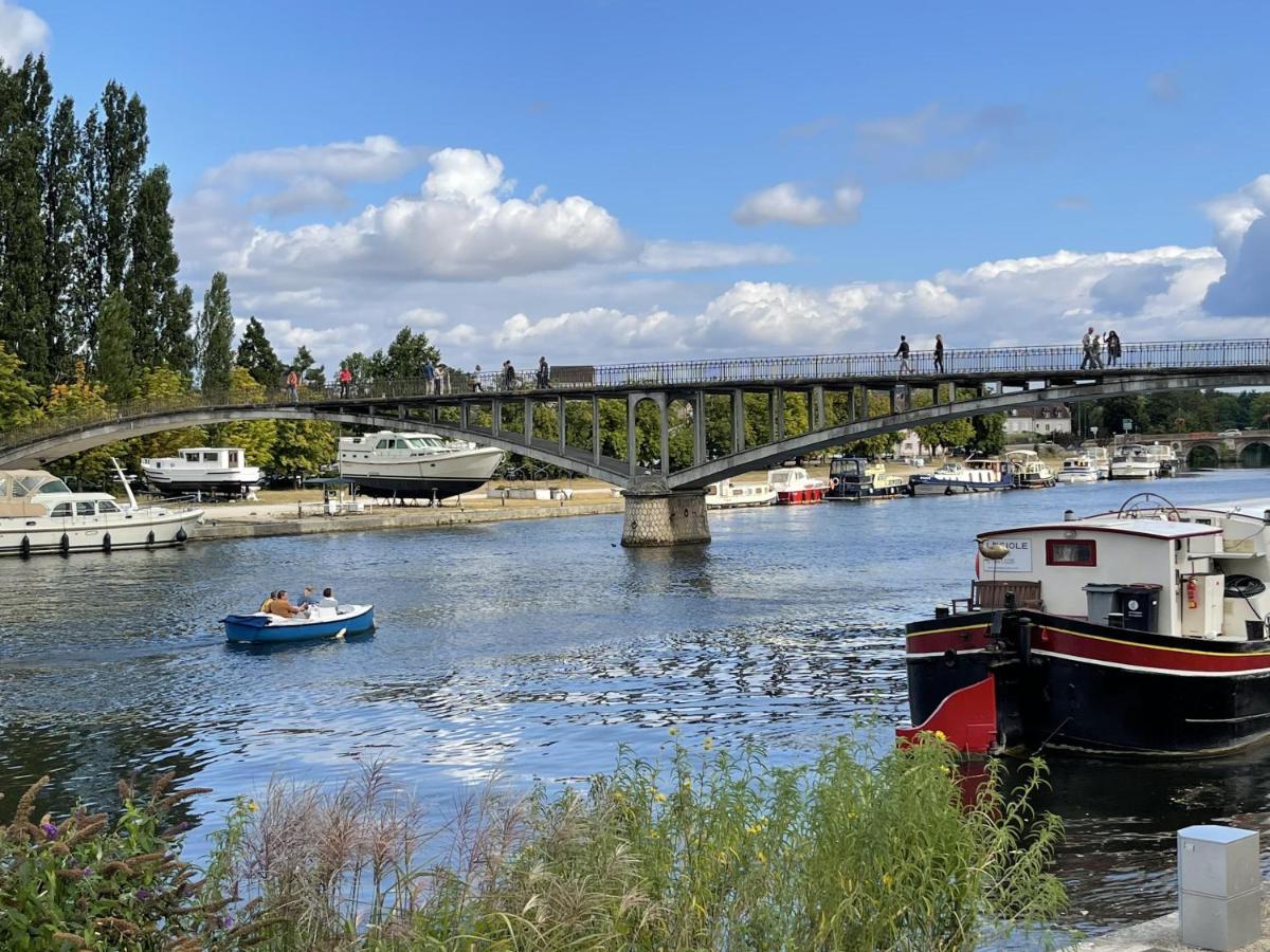 Appartement Le Cadet Roussel Auxerre Les Quais Luaran gambar